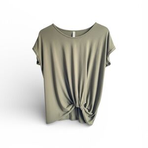 SHIRT Women’s Basic Boatneck Top with front twist
